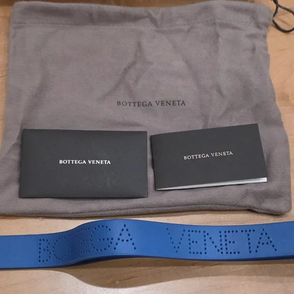 NIB/NWT ❤️ Bottega Veneta Laccio Logo Leather Lanyard - MSRP $380 - Picture 4 of 4